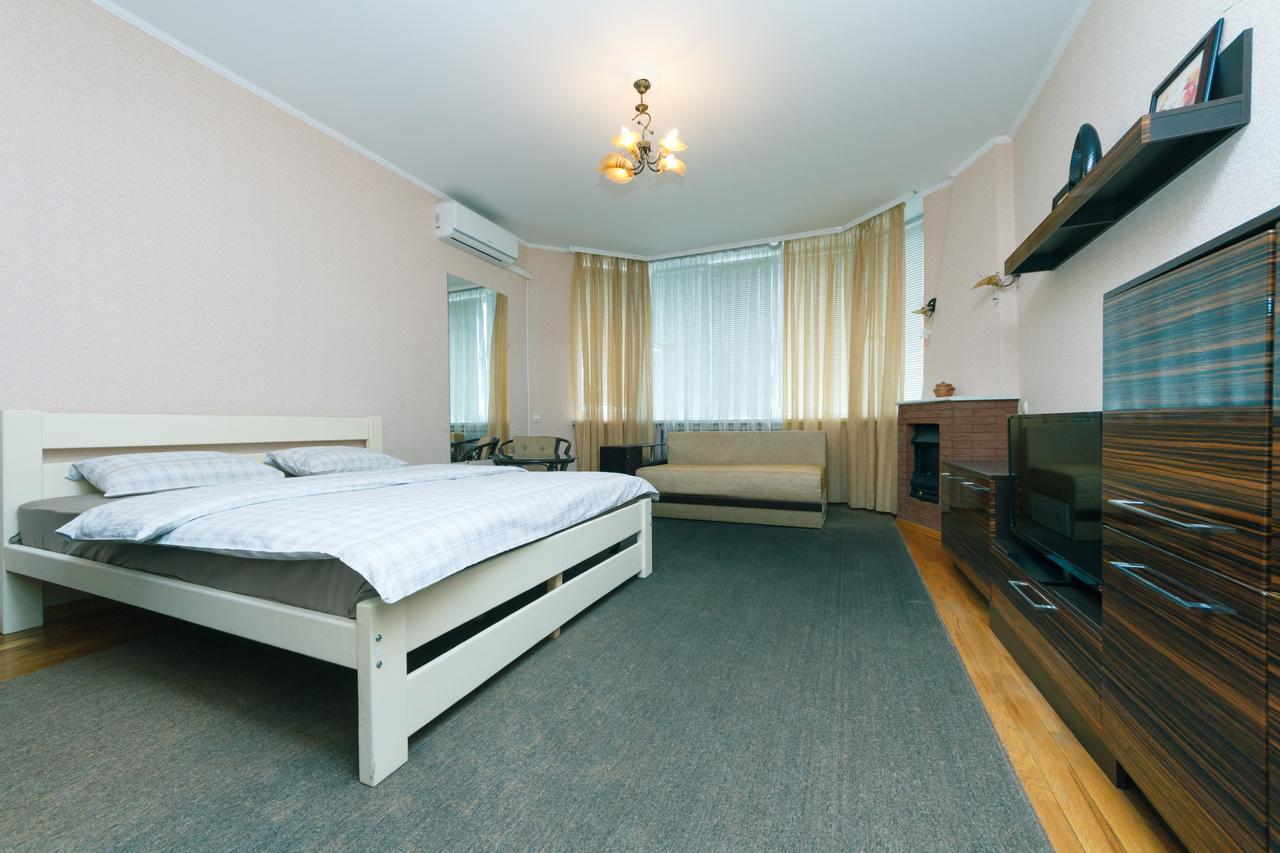 Apartment Poznyaky-Bazhana Kiew Exterior foto