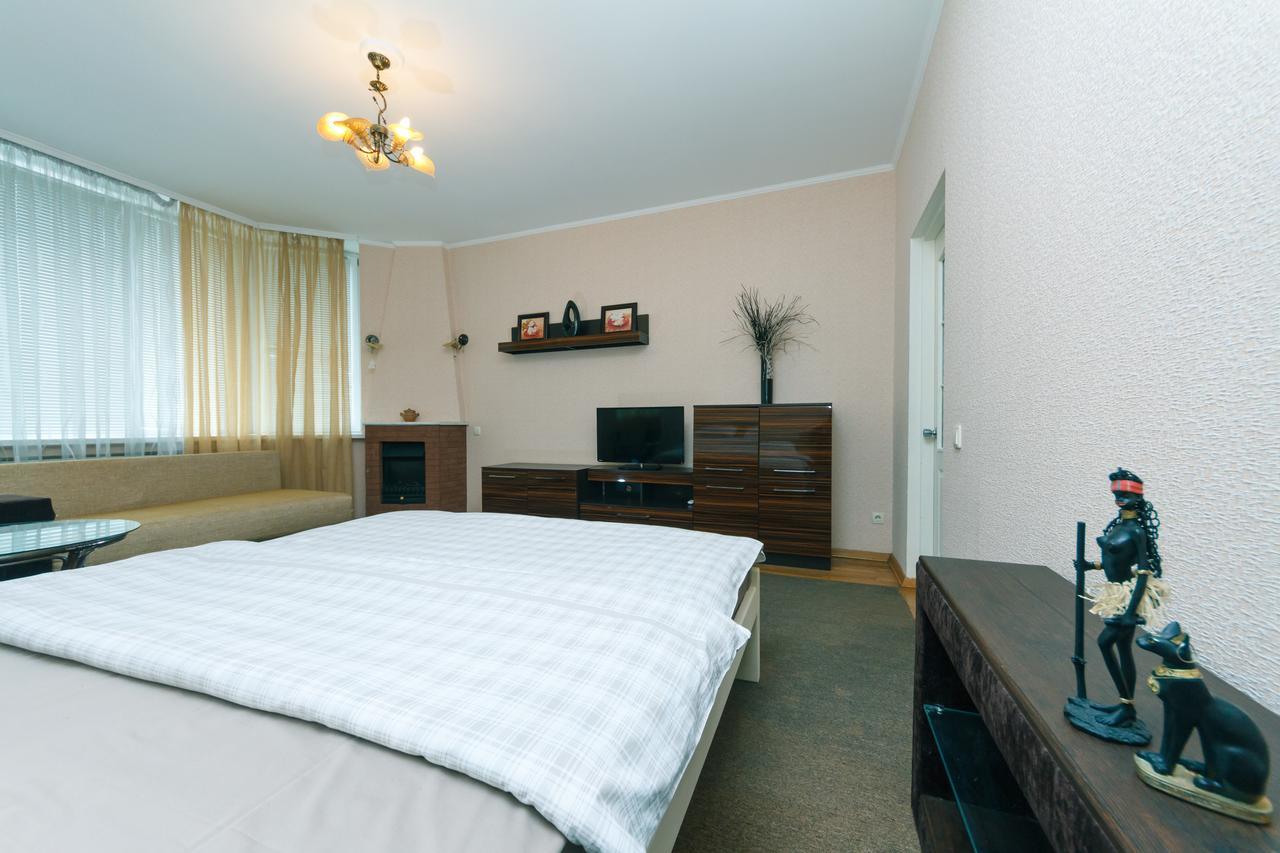 Apartment Poznyaky-Bazhana Kiew Exterior foto