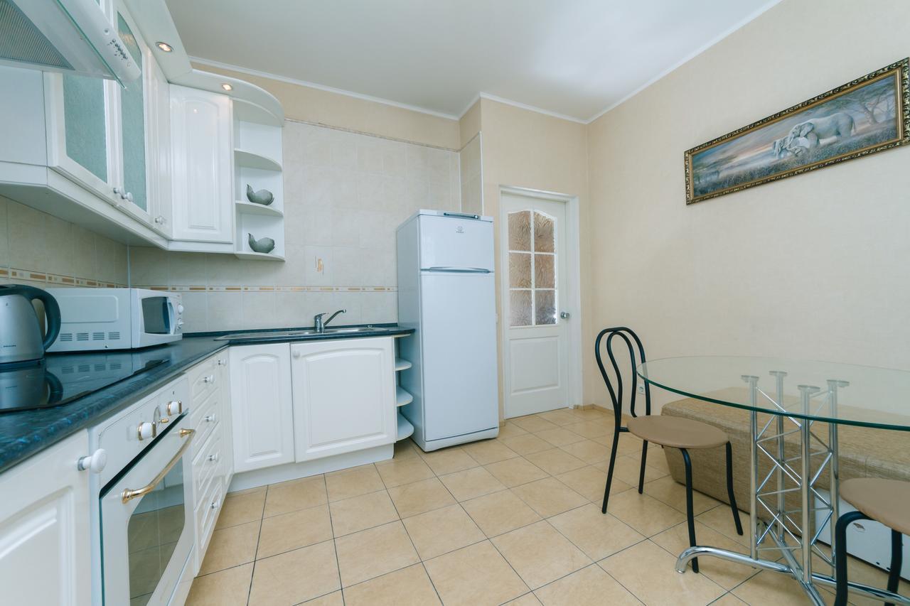 Apartment Poznyaky-Bazhana Kiew Exterior foto